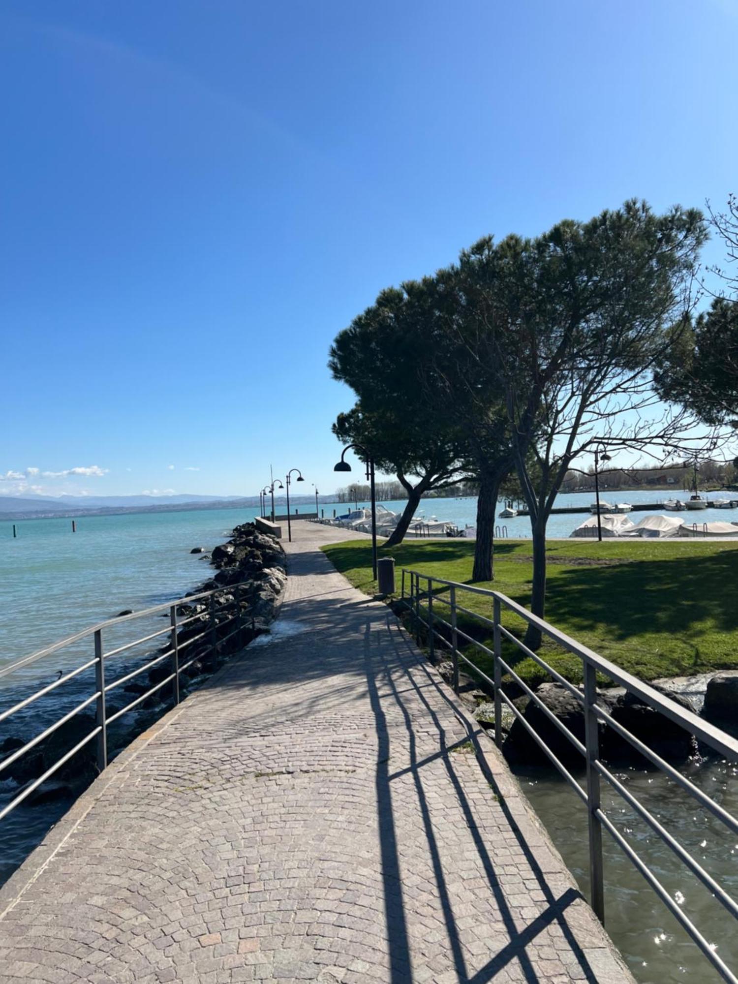 La Vela Apartment Sirmione Exterior photo